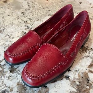 NWOT Carriage Court shoes!🎈